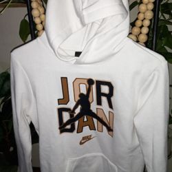 IN MERCED FIRM ‼️NEW JORDAN HOODIE SIZE 12/13 