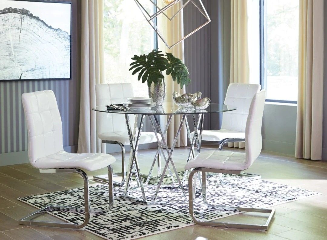 Madanere Dining Table + 4 Chair