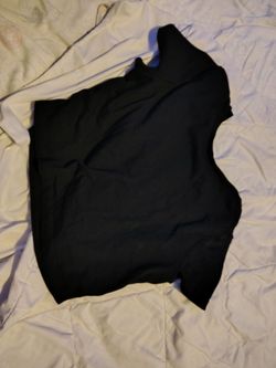 Black cropped shirt