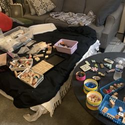 VARIETY OF  COLORED INK AND STAMPERS