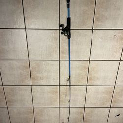 Kids Rod and reel excellent condition $20 ready to go fishing. In n Lakeland