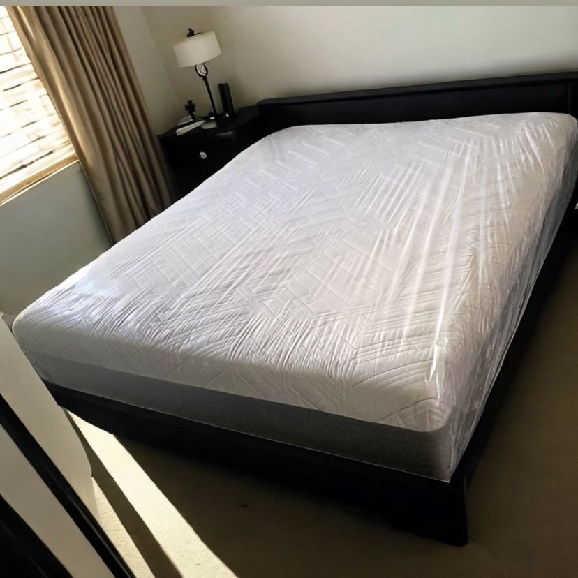 King Size Mattress 12” Inches Thick Plush Firm New From Factory Wrapped in Plastic Also Available: Twin Full And Queen Same Day Delivery