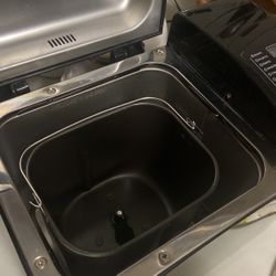 Cuisinart CBK 200 2lb Bread Maker for Sale in Vc Highlands, NV - OfferUp