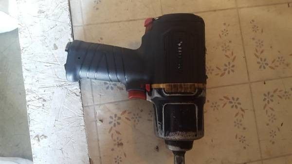 Husky 1/2 inch Air Impact Wrench