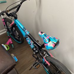 Girl Trick Mongoose Bike