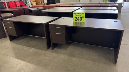 Single Pedestal Desk 60″ x 30″