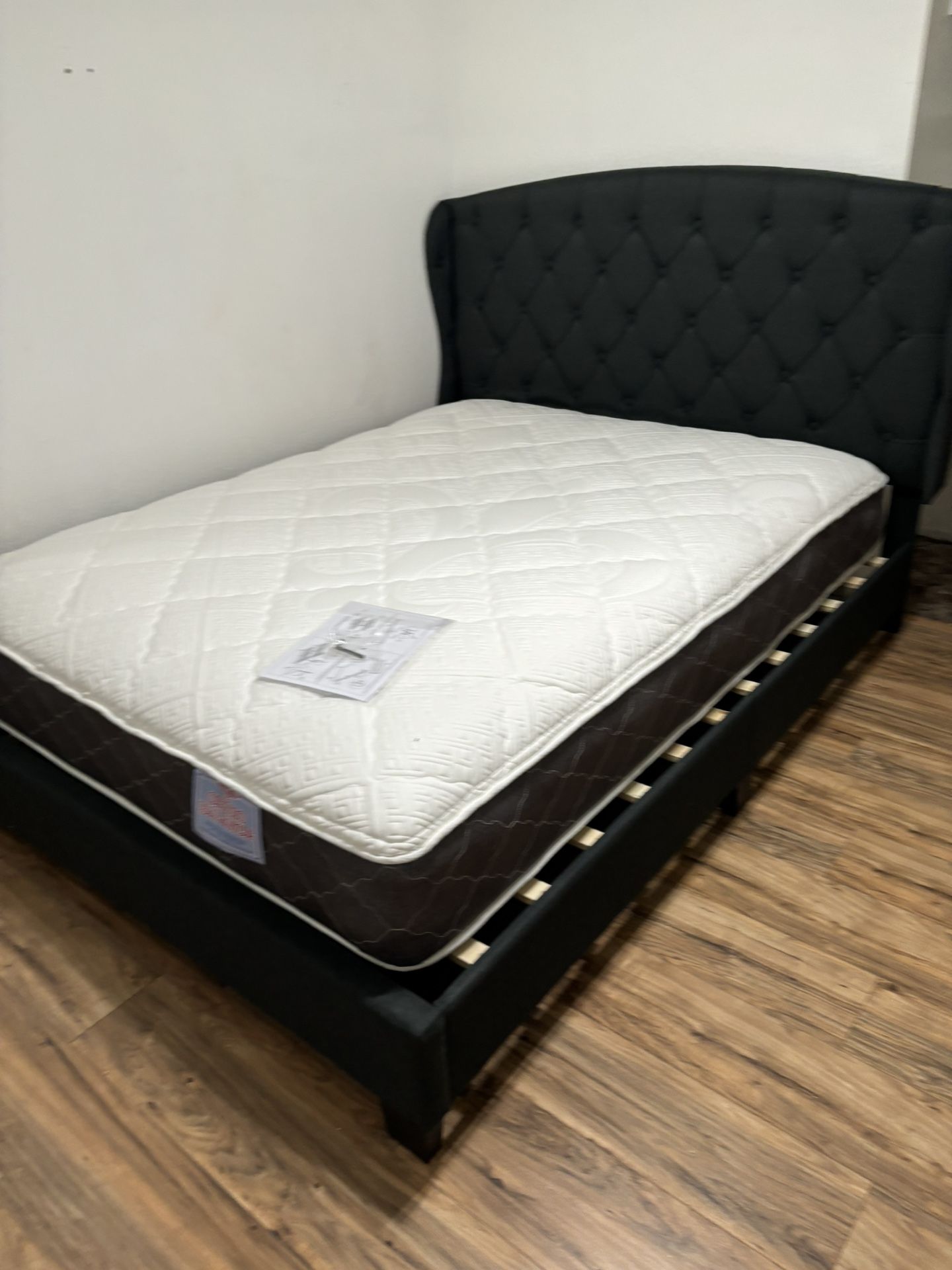 Queen Size Bed Frame With Mattress
