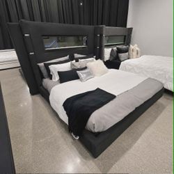 Upholstered Queen Flame Visualizer Bed Black
