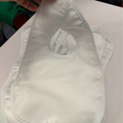 8 blank bibs for baby shower