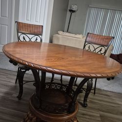 Dining Table with 4 chairs