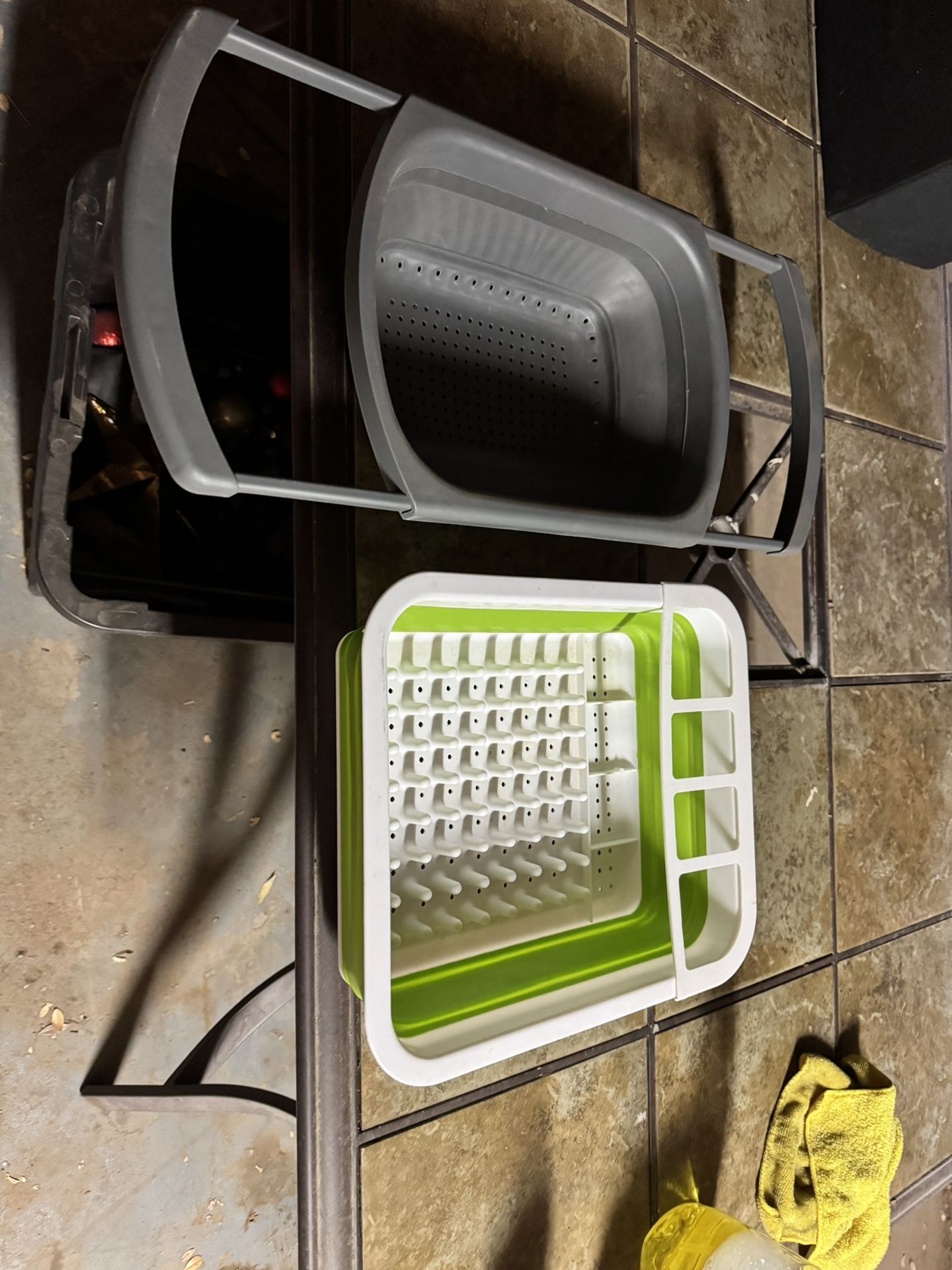 Collapsing Kitchen Sink Drying Rack And Veggie Rinse Station
