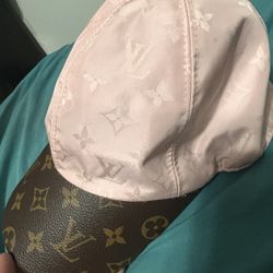 Louis Vuitton "Wild at Heart" Pink Monogram Starboard Cap, Size M.