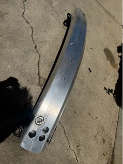 Tesla Model y rear crash beam