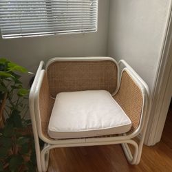 Beautifully Crafted Vintage Rattan Lounge Chair 