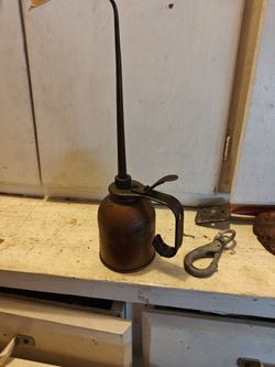 Eagle Oil Can