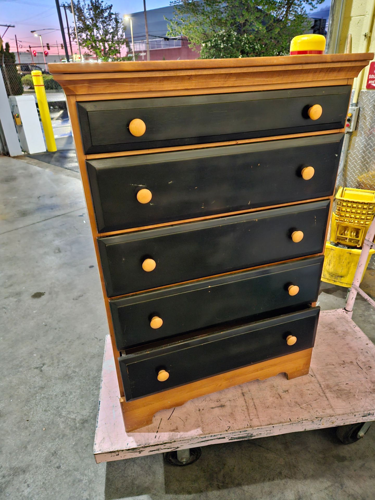 Chest drawer