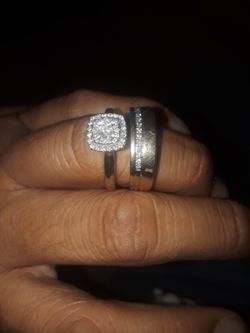 White gold. Diamond rings. 14K