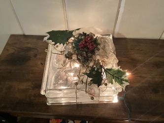 Christmas Gift Box Lights Up
