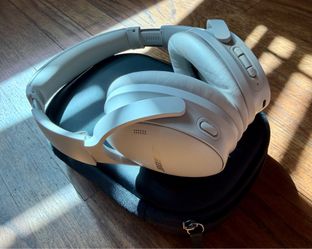 Bose QC 45 Noise Canceling Headphones QC45 Music Listening Flying