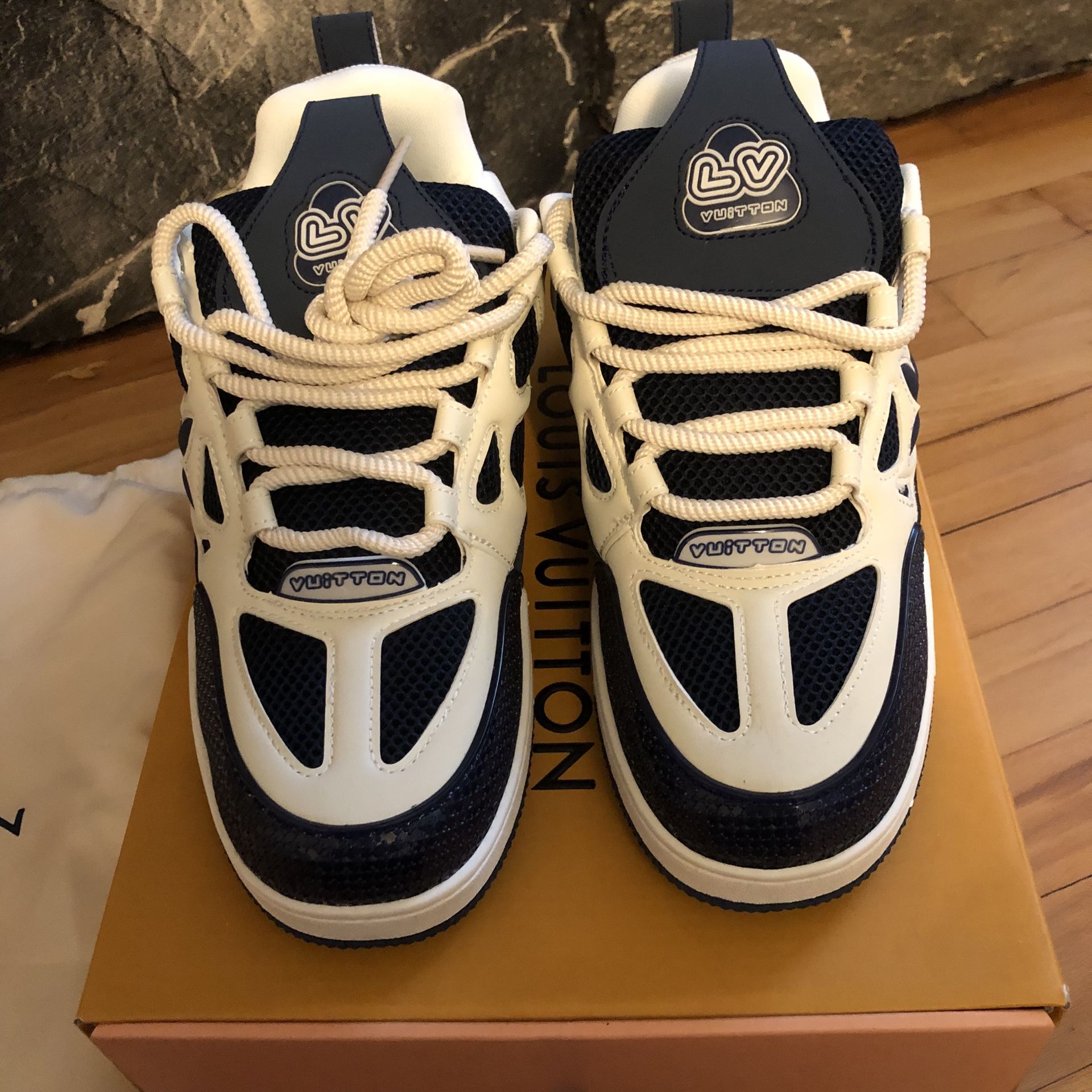 Size 10 - LV Skate Sneaker