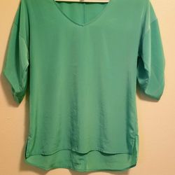 Women's Old Navy Green 3/4 Sleeve V-Neck Tunic Top.