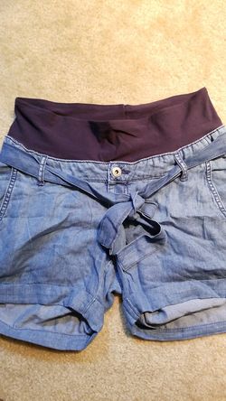 Maternity shorts and jeggings. Size 6.