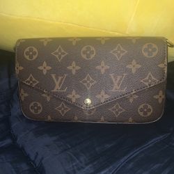 Louis Vuitton Félicie Pochette- Authentic, Like New 💼 OBO