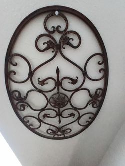 Oval Wrought Iron Scroll Wall Decor