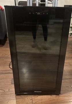 Wine Enthusiast Refrigerator