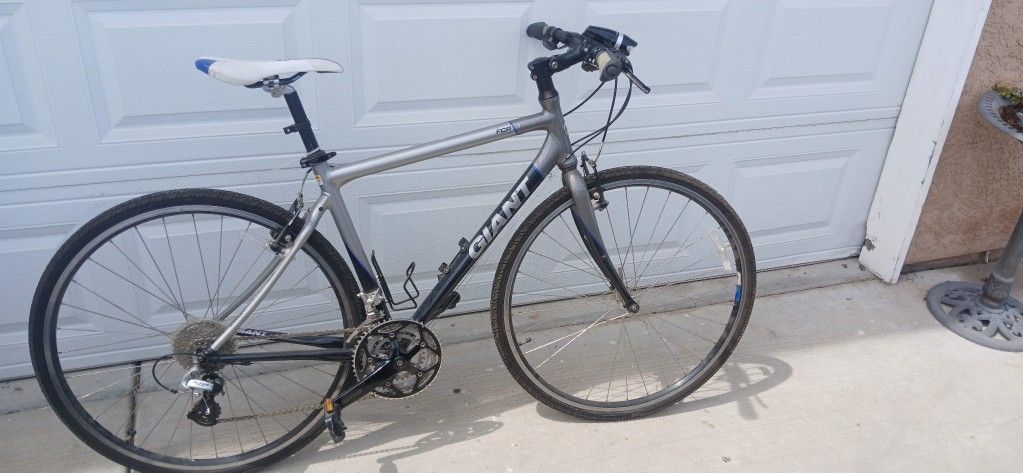 Adult Giant Fc3 Bike With Light