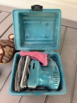 Makita BO4552 Palm Finishing Sander with Case & Dust Bag