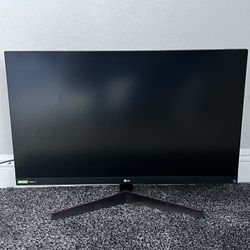 LG UltraGear 32" 165 Hz Gaming Monitor 