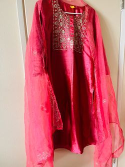Salwar suit