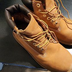 Size 3 YOUTH Timberlands