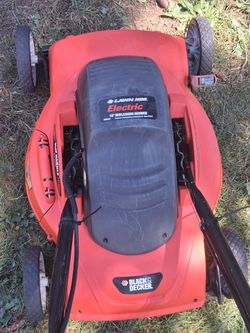 Electric lawn mower