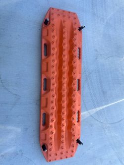 Maxtrax Offroad recovery boards