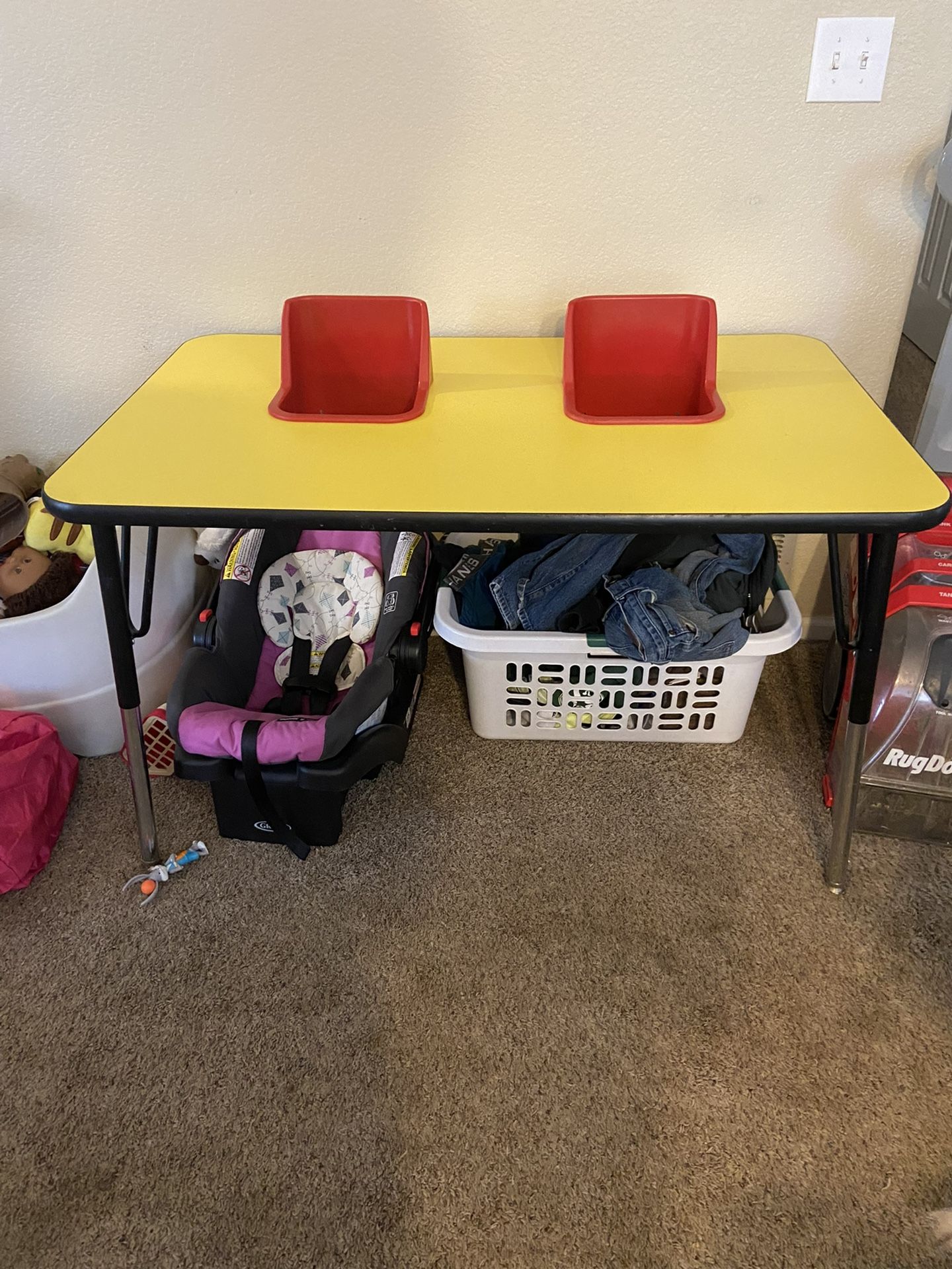 2 Seat Feeding Table/high Chair