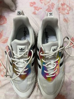 Tennis shoes.