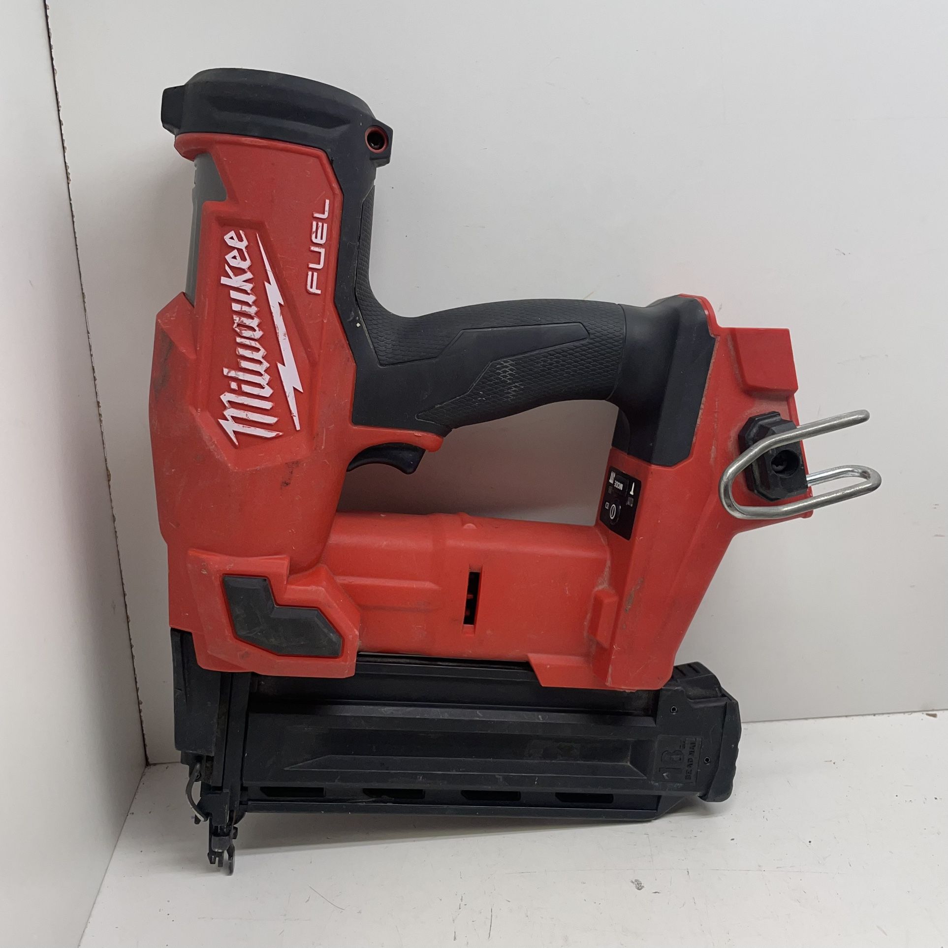 Milwaukee M18 Fuel Brushless Brad Nailer 205145/12