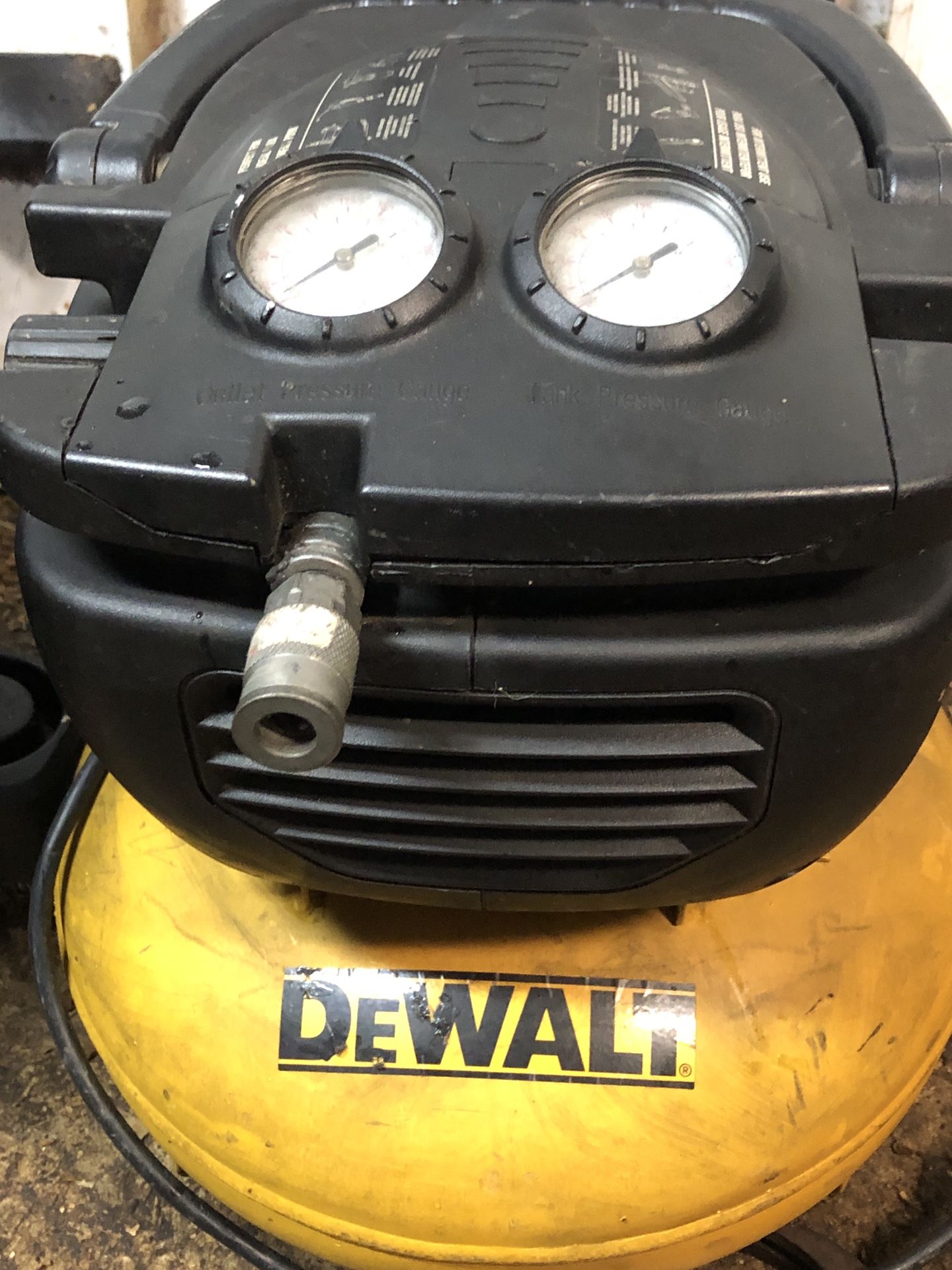 Dewalt pancake air compressor