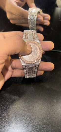 A/P WATCH