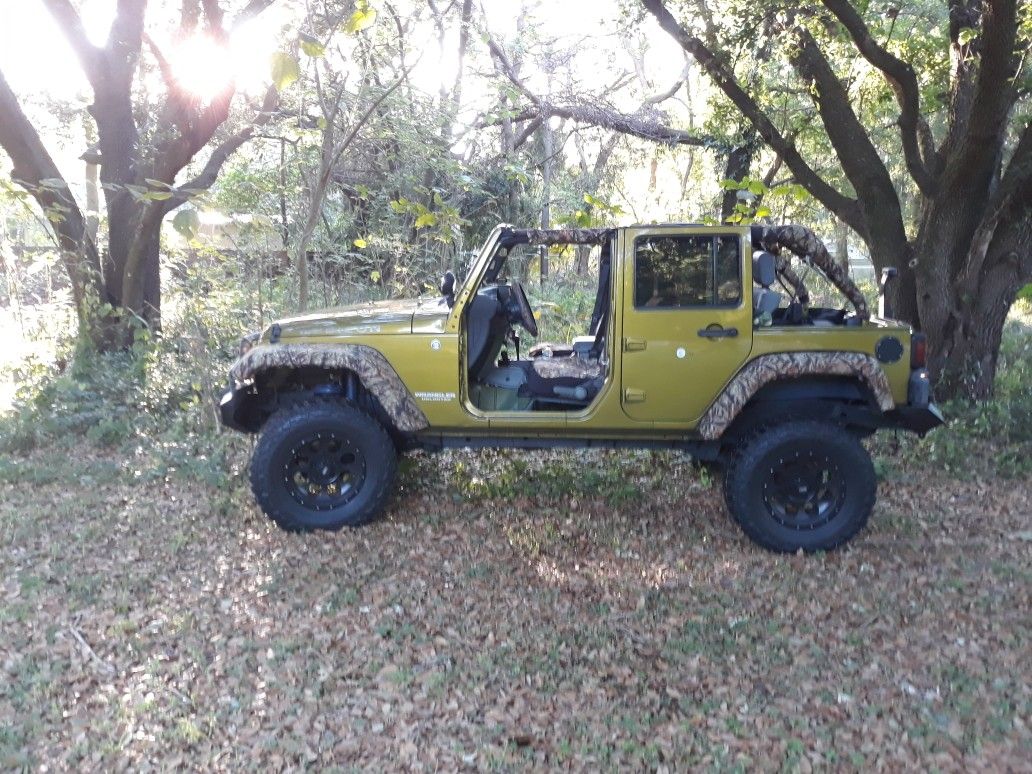 13,000 Jeep Wrangler Rubicon 2007 126,000 miles