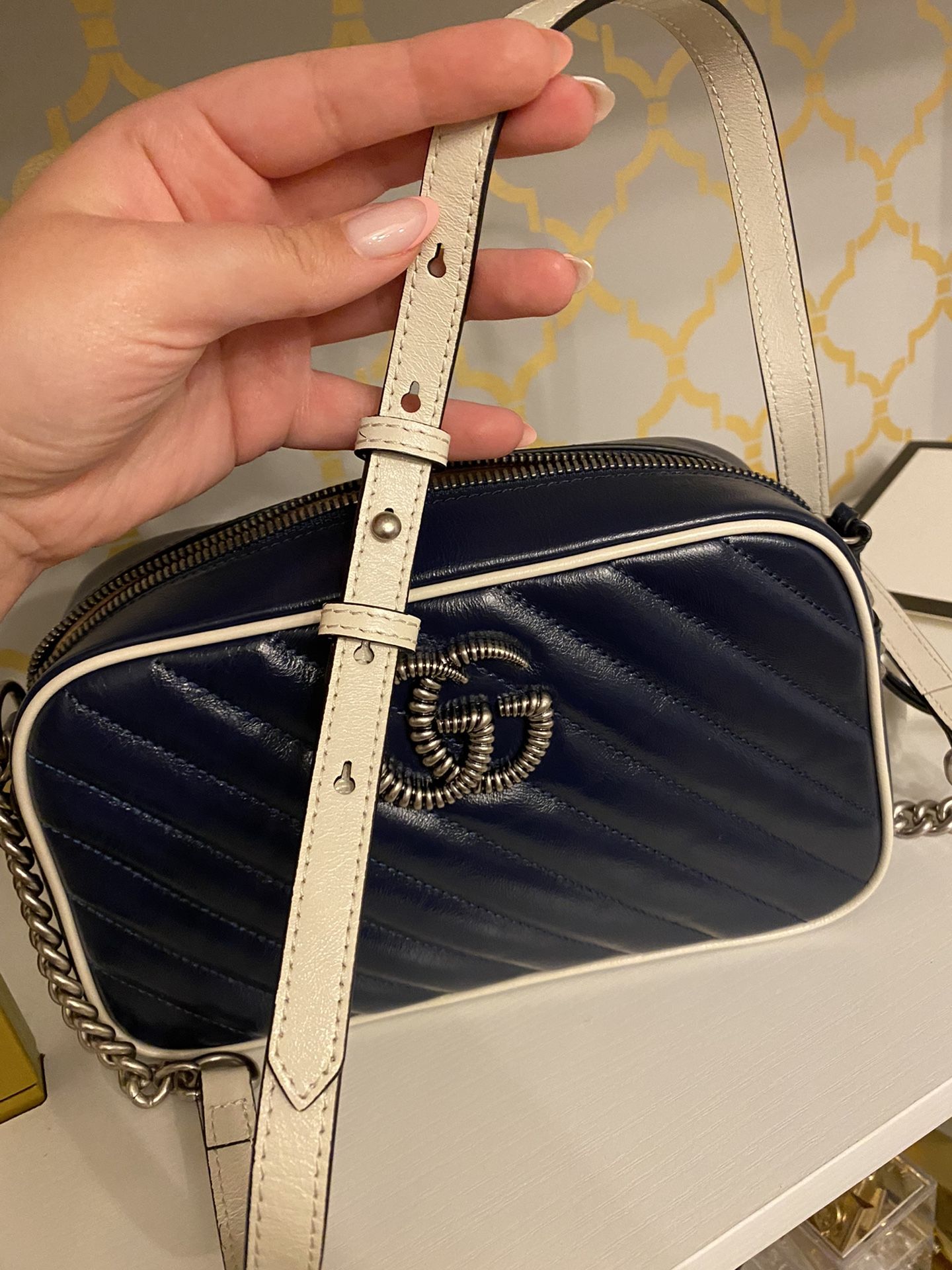 Gucci Marmont Mini Grey Shoulder Bag for Sale in Las Vegas, NV - OfferUp