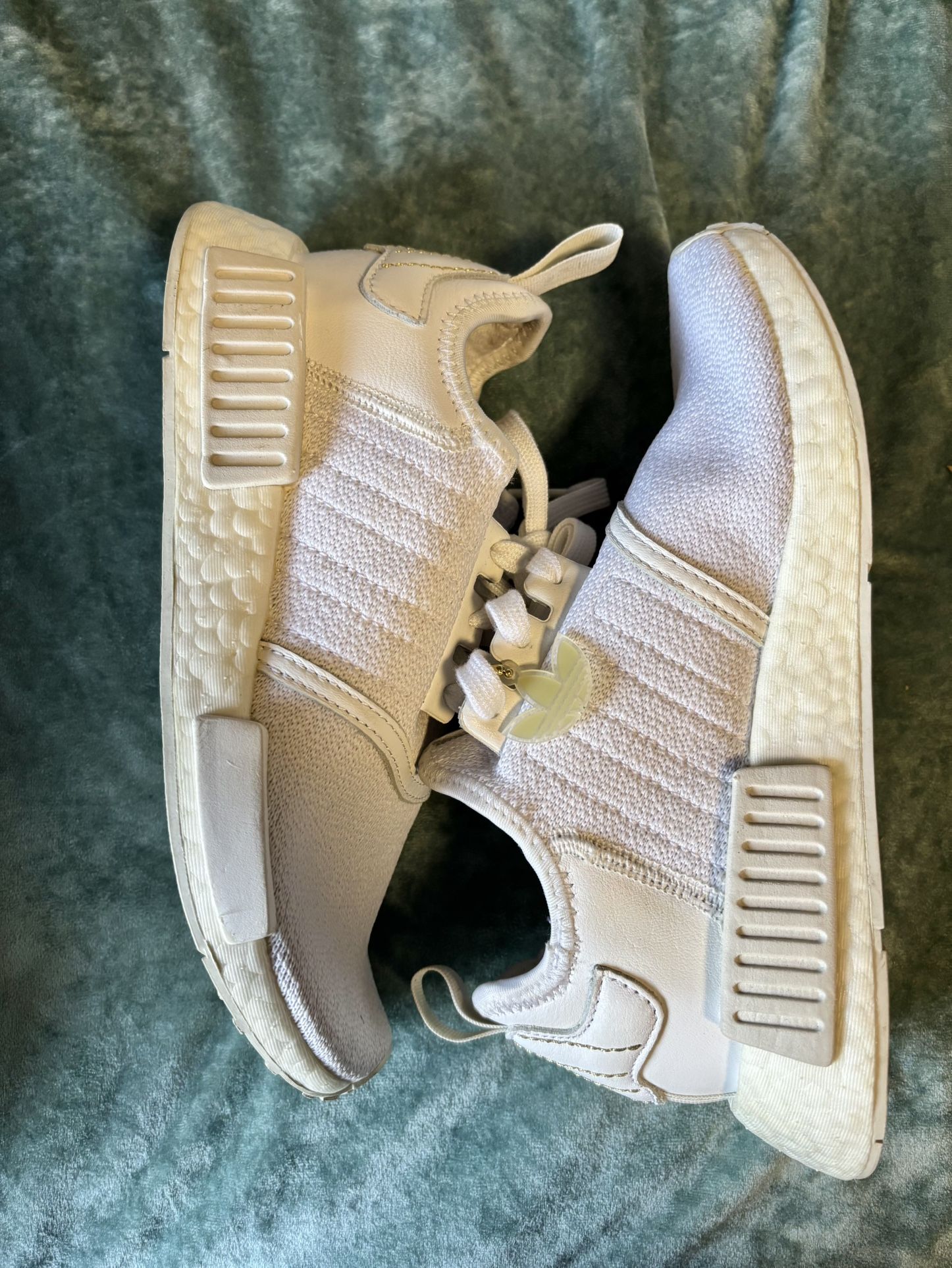 adidas gazelle silver green womens adidas NMD_R1 Women's Running Trainers Grey GX7606, Grey / 3.5 main image 1