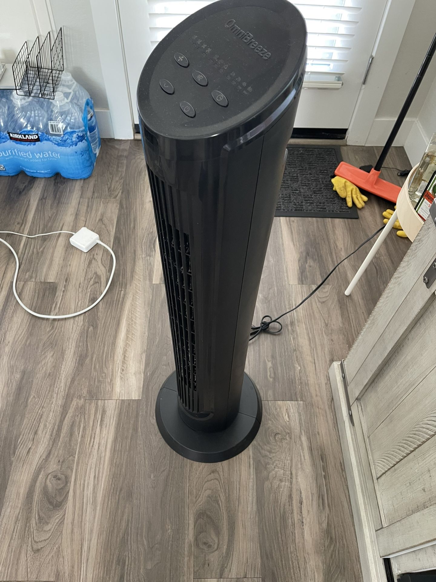 Used Omni Breeze Standing Fan