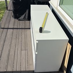 IKEA malm dresser- free