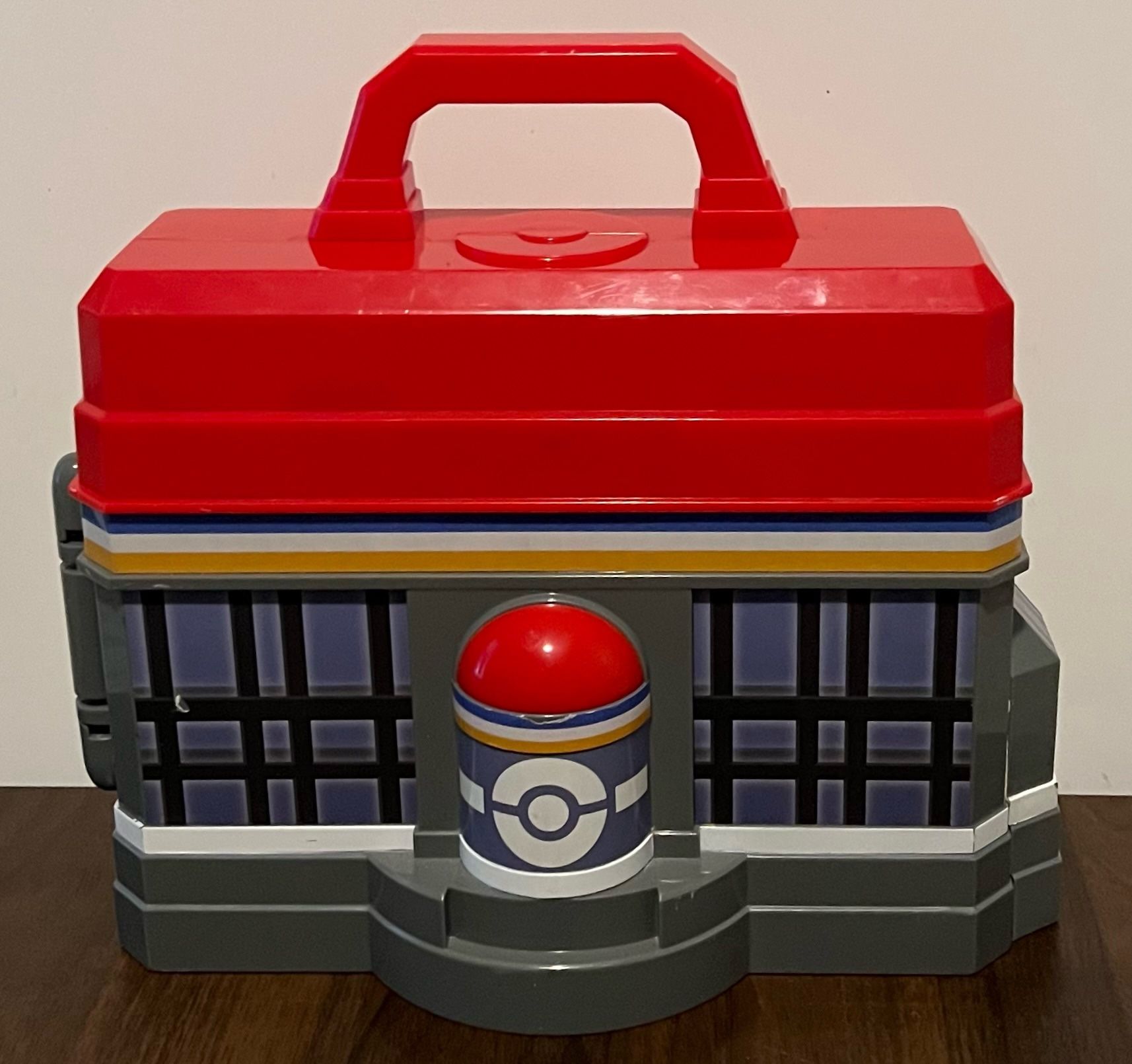 2013 Tomy Pokémon Center Play 'n Store Case Storage Carrying Playset