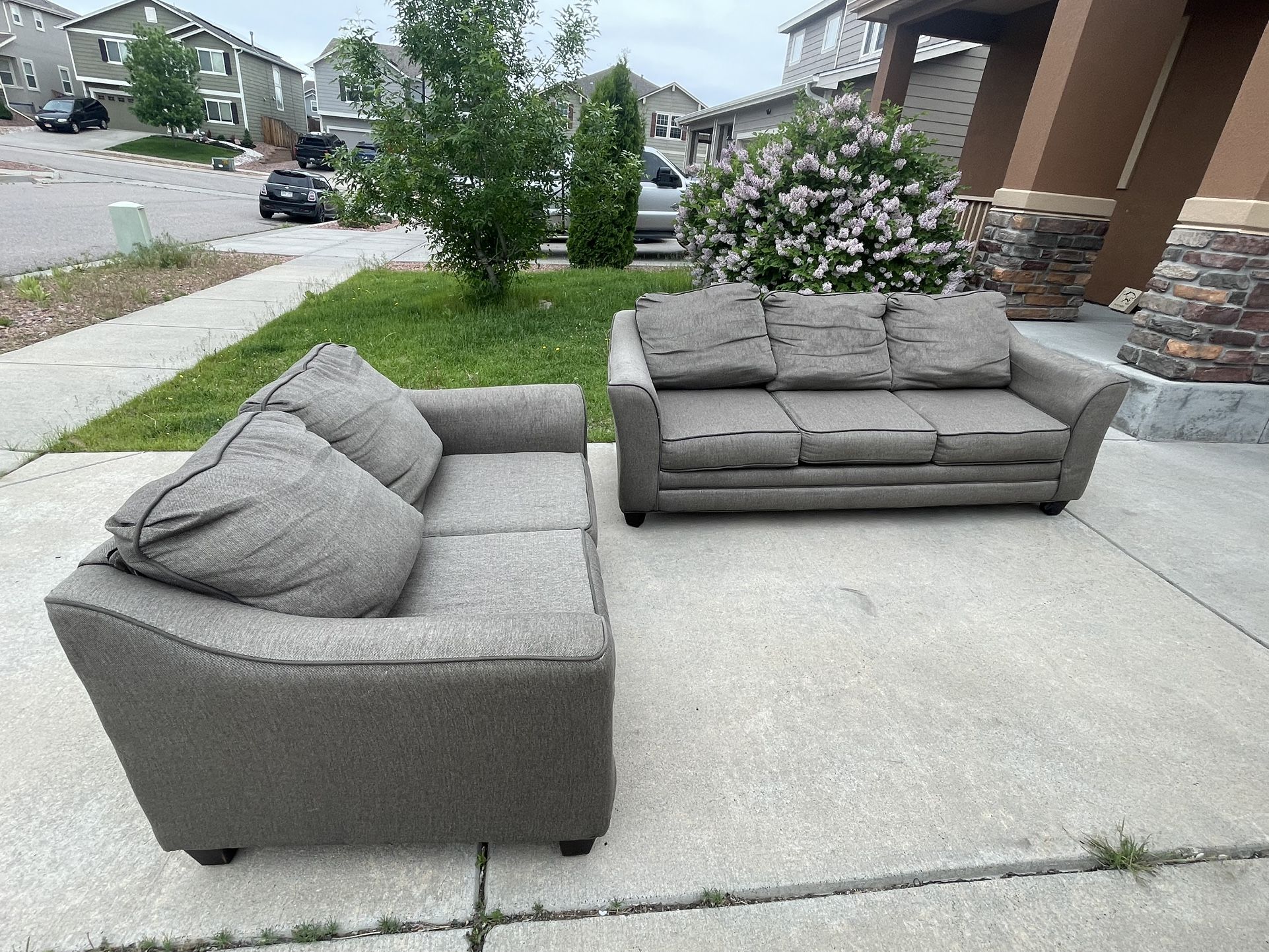 Cozy Gray Couch Set - FREE DELIVERY 🚚