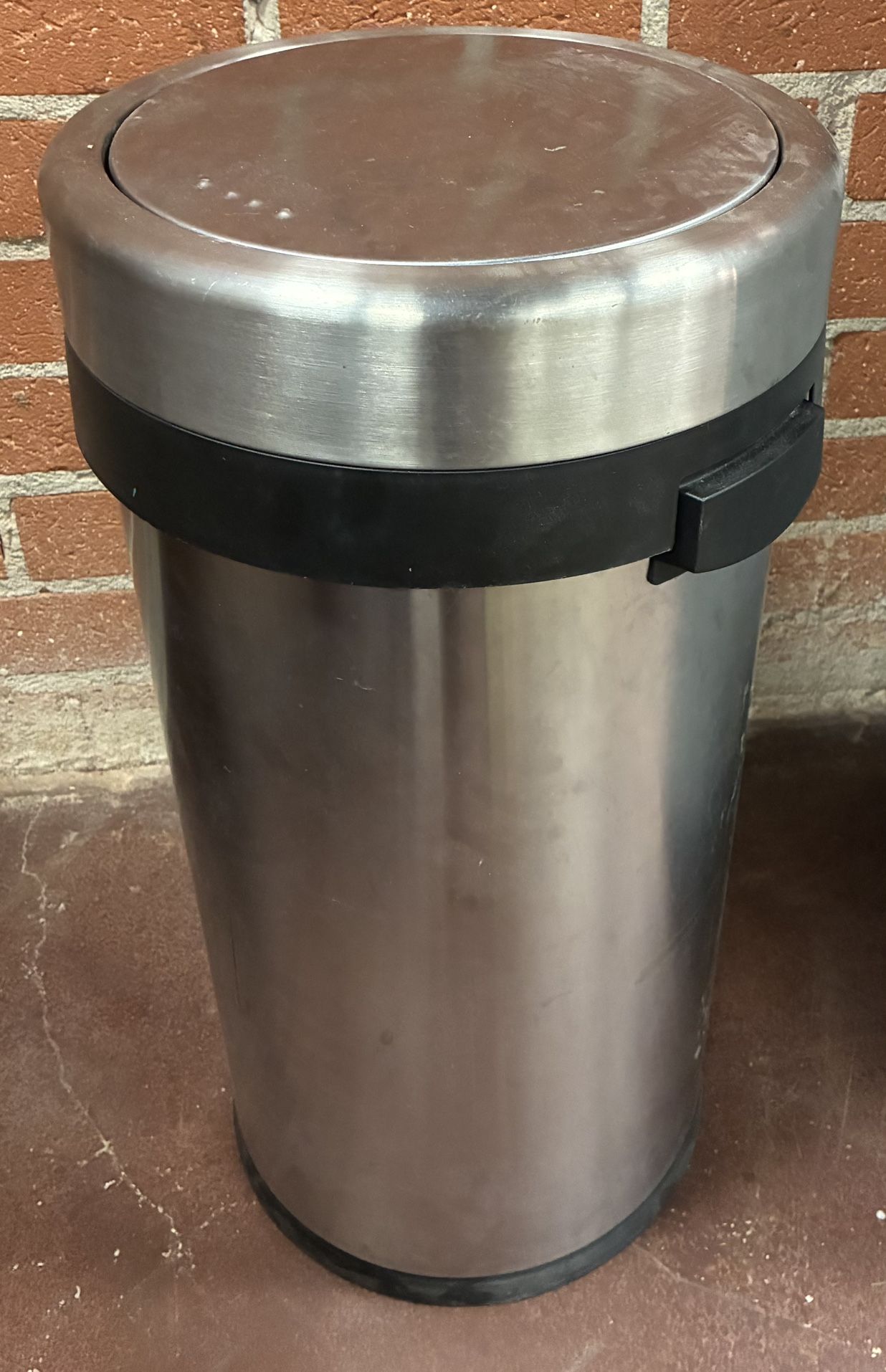 Stainless Steal Trash Can