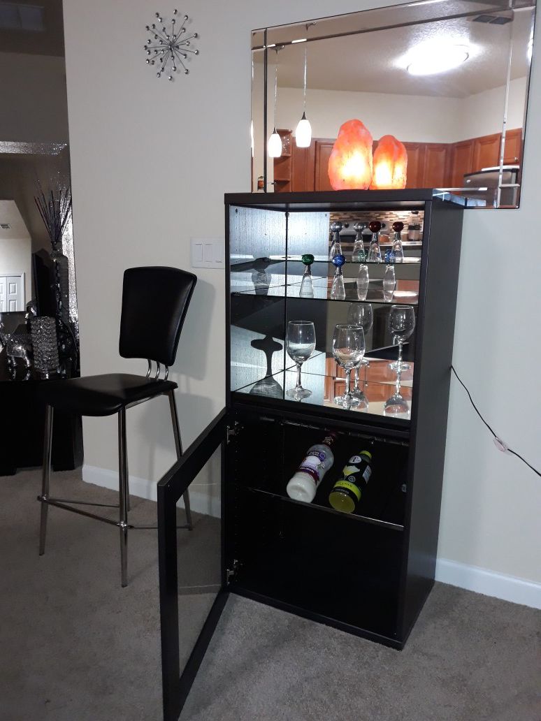 Mini Bar / Cabinet / Curio / Display with Glass and Mirrors